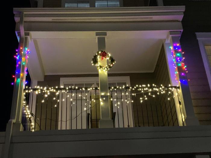 Can you decorate a apartment with christmas lights