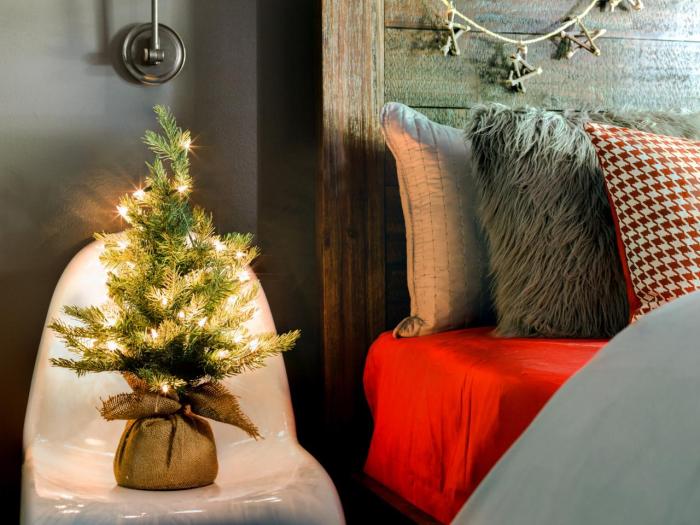 How to decorate an apartment for christmas