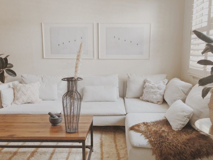 How to decorate a white apartment