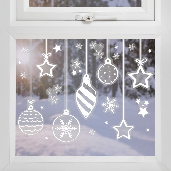 How to decorate windows using snowflakes